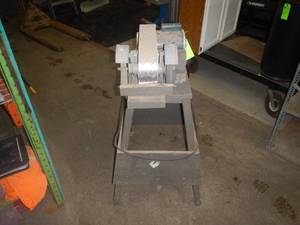 Bench Top Grinder - Working Condition