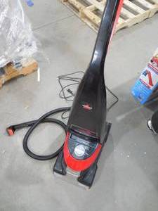 lot 6 image: Bissell ProHeat Essential Deep Cleaner