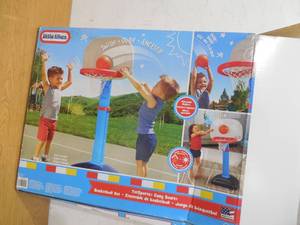 lot 8 image: Little Tikes TotSports Easy Score Basketball Game