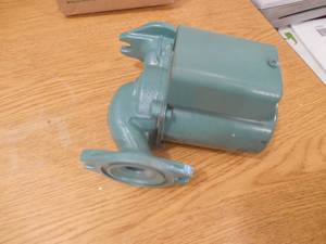lot 36 image: 125 HP Cast Iron Circulator Pump by Taco Comfort Solutions