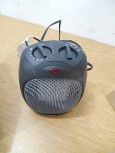lot 62 image: BLACKDECKER Ceramic Electric Heater - Black