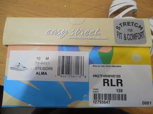 lot 85 image: Easy Street Womens Alma Slide Sandal - 10