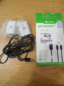 lot 93 image: Snakebyte Battery Kit for Xbox One Wireless Controllers  White