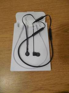 lot 99 image: Beats by Dr. Dre BeatsX Wireless Earphones - Black