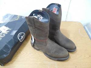 lot 104 image: Rocky Mens Aztec Waterproof Pull-On Work Boot - 10.5