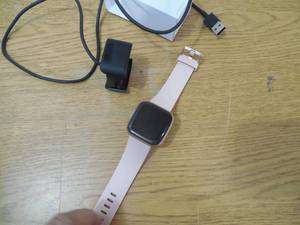 lot 111 image: Fitbit Versa 2 Health and Fitness Smartwatch - PetalCopper Rose Aluminum