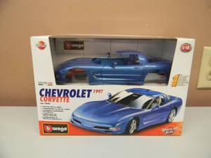 BURAGO METAL MODEL KIT 118 SCALE 1997 CHEVROLET CORVETTE - NEW IN BOX - SEE PICTURES