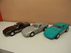 3 Strombecker Tootsietoy Chevrolet Corvette Plastic Tootsie Toys - Car 11.5 Made in USA - NICE CONDITION - GREAT SET - SEE PICTURES