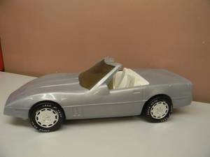 VINTAGE AMERICAN PLASTIC TOYS INC. - CHEVROLET CORVETTE SILVER - NICE CONDITION - APPROX 21 - SEE PICTURES