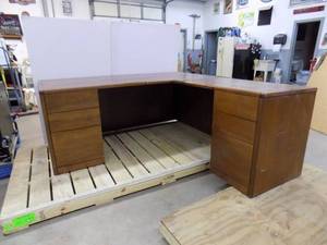 lot 112 image: Oak Wooden Desk With L