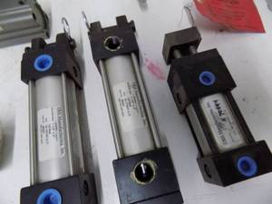 lot 107 image: 25- Air Cylinders