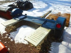 lot 8 image: 2011 Stehl Car Dolly