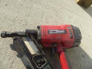 lot 26 image: Tool Shop Framing Nail Gun