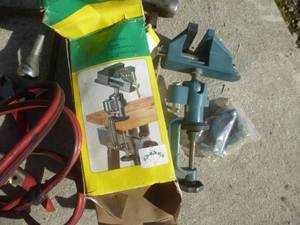 lot 33 image: Battery Cables & Vice