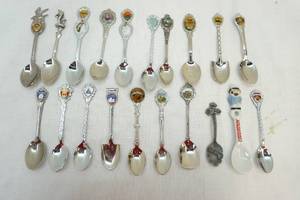 Souvenir spoons