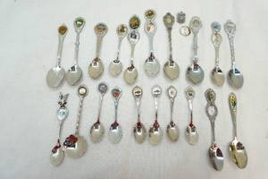 Souvenir spoons