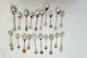 Souvenir spoons