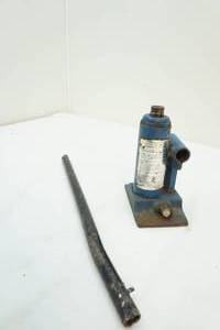hydraulic jack