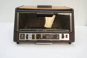 General Electric Toaster Oven