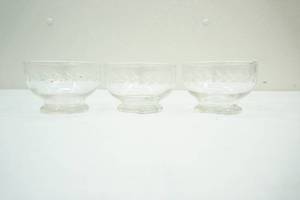 Cut dessert bowls