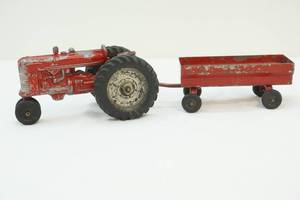 Vintage tractor and wagon