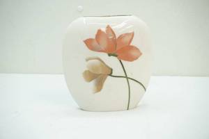 Toyo vase