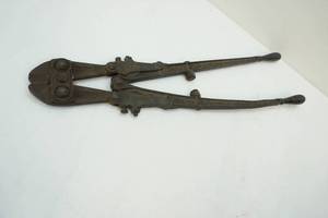 bolt clipper