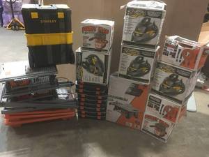 Lot of assorted tools and accesories review pictures