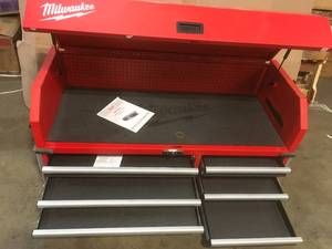 Milwaukee tool chest damaged see pictures