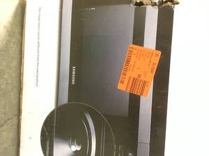 Lot of 2 Microwaves open box customer returns see pictures