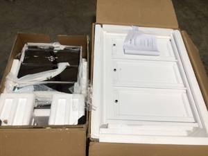 Lot with Furniture damaged see pictures