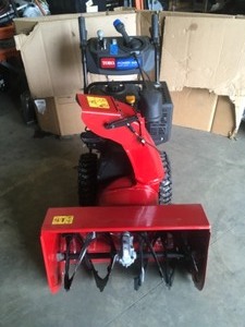 Toro Power Max HD 1030 OHAE 30 in. 302 cc Two-Stage Gas Snow Blower with Electric Start, Triggerless Steering & Hand Warmers in working conditions