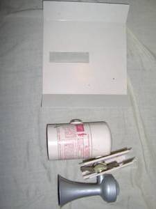Pyro sentinal automatic fire extinguisher with brackets. New. 5 x 6. As shown.