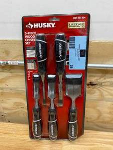 lot 35 image: HUSKY 5-piece Wood Chisel Set