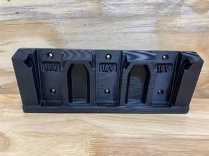 lot 43 image: 18v Battery Holder