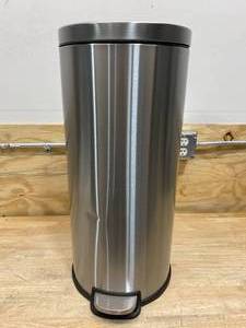 lot 60 image: STYLEWELL 8 Gal. Stainless Steel Round Step On Trashcan
