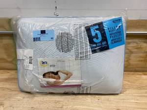 lot 82 image: SERTA Gel Memory Foam Side Sleeper Pillow