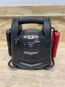 lot 96 image: SCHUMACHER Battery Extender 12-Volt, 750 Amp Battery Jump Starter (parts or repair)