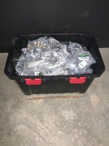 ASSORTED GLIDERITE HANDLESKNOBS. SEE PICTURES