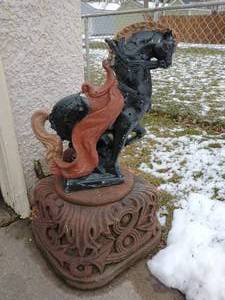 Horse Statue Lawn Dcor