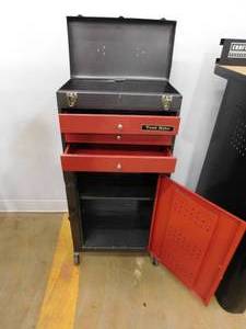 lot 11 image: Test Rite Rolling Tool Chest