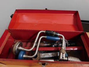 lot 24 image: Metal Tool Box with Tools