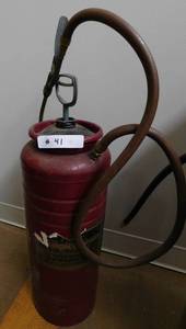 lot 41 image: Steel Compressed Air Tank & Refillable Extinguisher