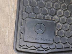 lot 80 image: Mercedes-Benz Rubber Vehicle Mats