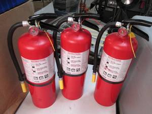 Lot of 3 fire extinguishers...