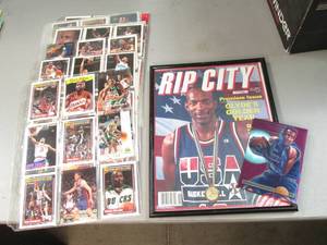 Basketball Fan lot of trading cards...