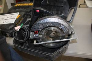 lot 312 image: Skilsaw Circular Saw 7-14 5155  with Case