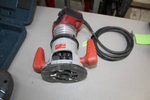 lot 322 image: Milwaukee Router Base 48-10-0070