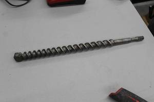 lot 360 image: Powers Drill Bit 1-14 22Lx 1-14D
