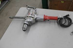 lot 337 image: Milwaukee Heavy Duty Reversible Super Hole Shooter 58 1750-1